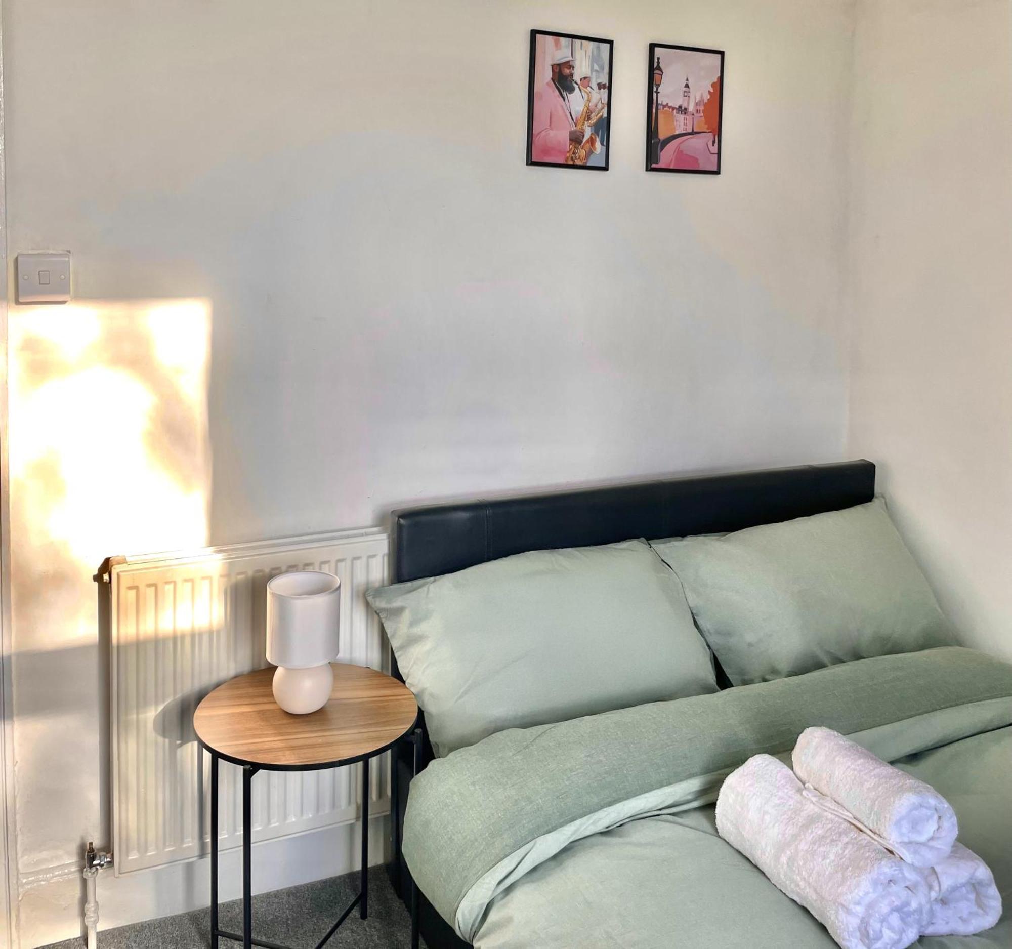 Cosy Double Rooms A Stones Throw From Wembley Stadium Londen Kamer foto