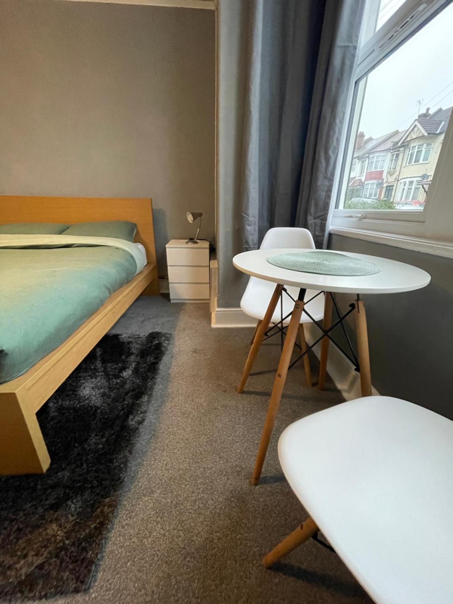 Cosy Double Rooms A Stones Throw From Wembley Stadium Londen Buitenkant foto